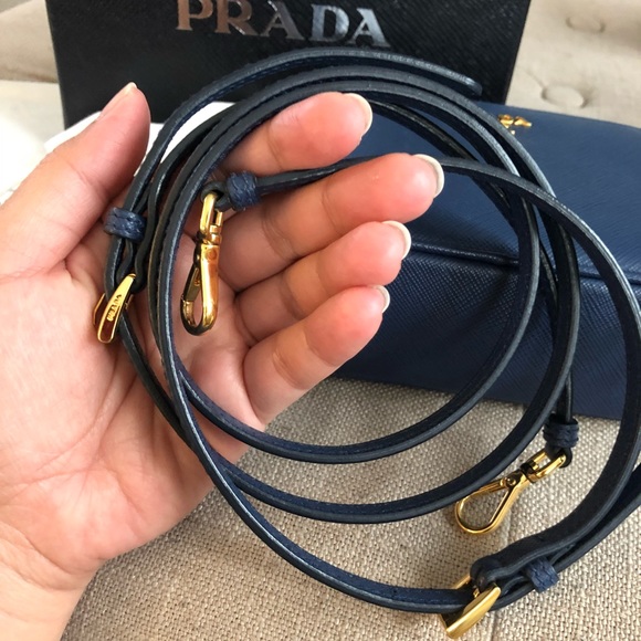 ** SOLD **PRADA
Saffiano leather crossbodyLike new - Picture 8 of 8